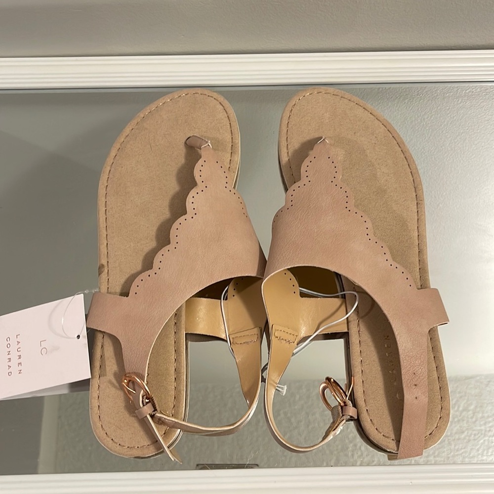 Lauren Conrad size large blush sandals